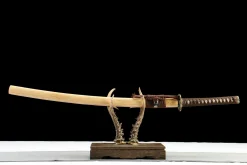 Jade Radiance - Ręcznie Kuta Katana ze Stali Węglowej 1065
